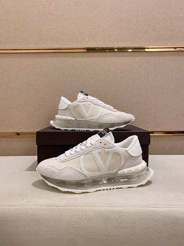 Picture of Valentino Shoes Men _SKUfw155950359fw